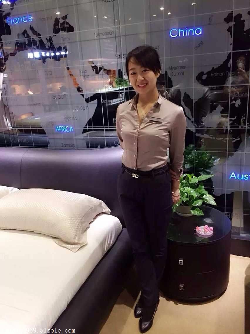 带妹子逛西安_带妹子去酒店25p_洛天依带阿绫去酒店