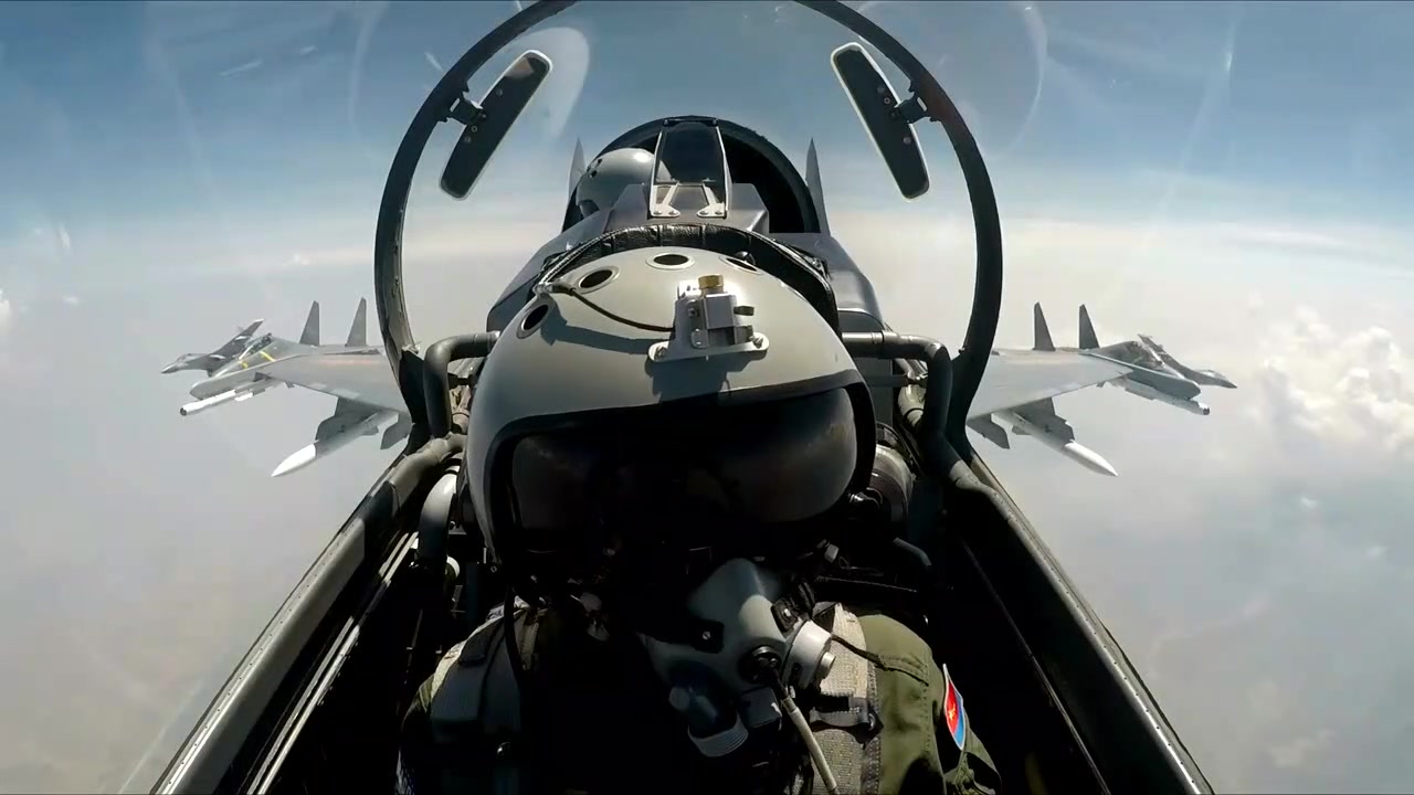 f-16战斗机游戏_战斗机游戏手机版_战斗机游戏破解版