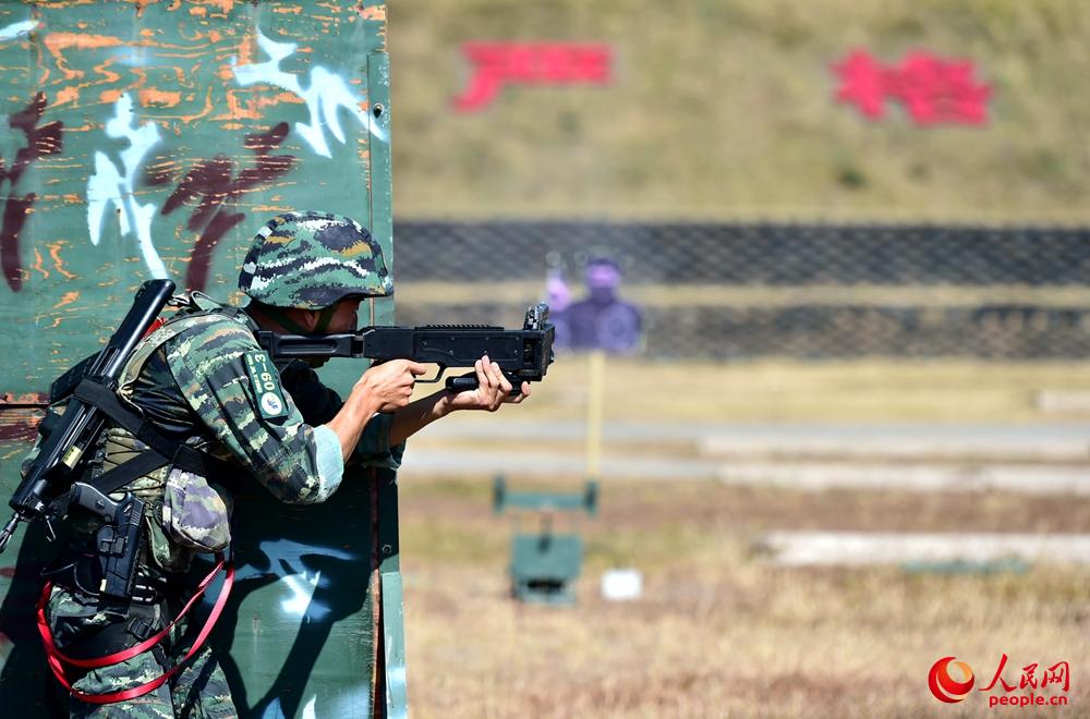 电子竞技射击游戏：枪界的决战