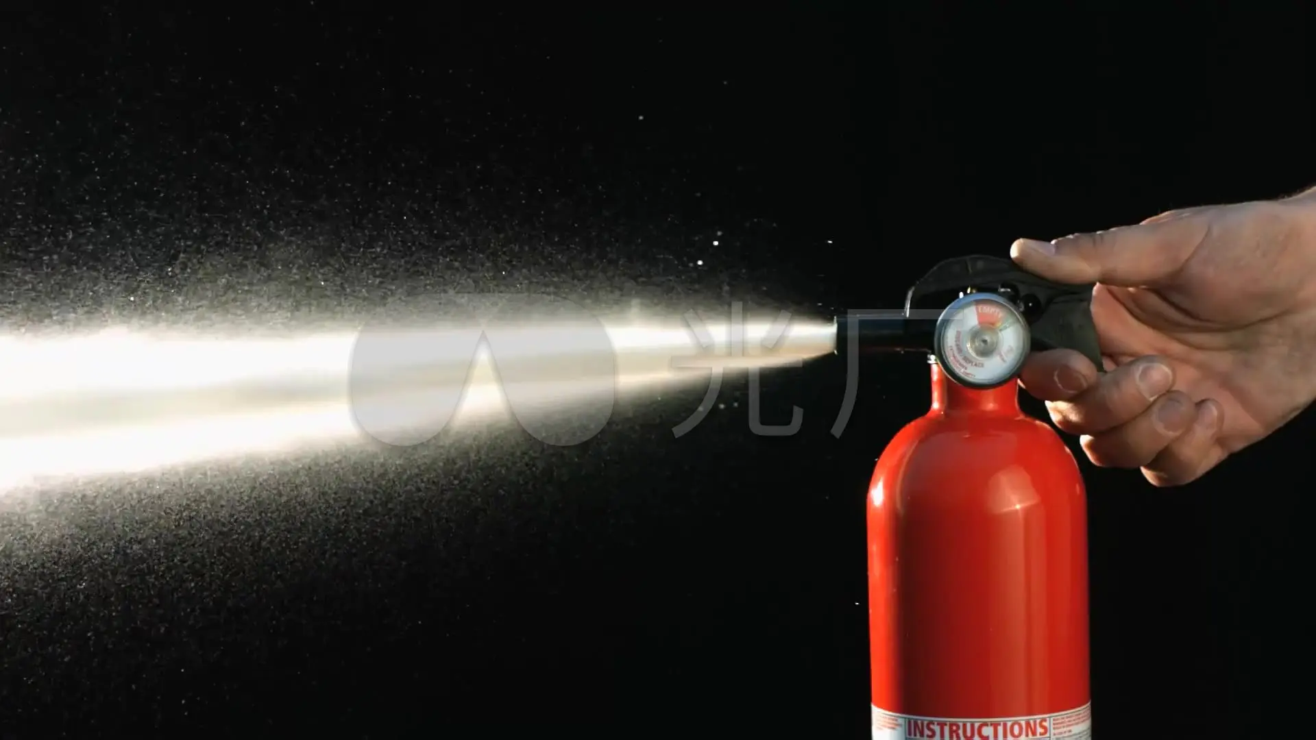 消防员必知：想要灭火，这几种常用消防灭火器来帮忙