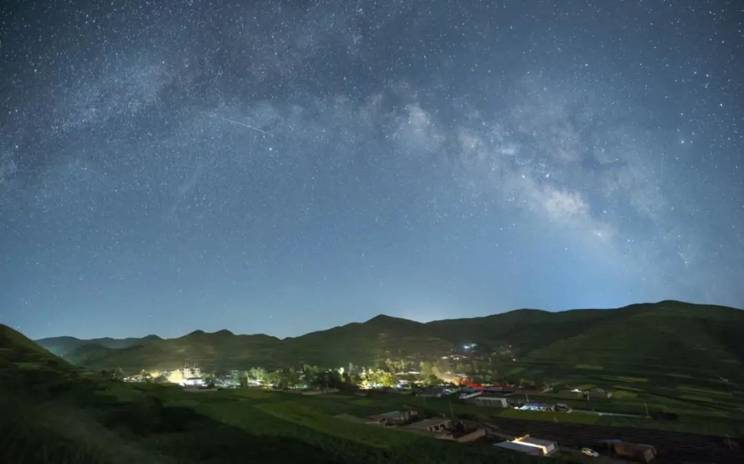 皇瑟网站看视频网站_能量在线_晚上看的正能量网站2021合集