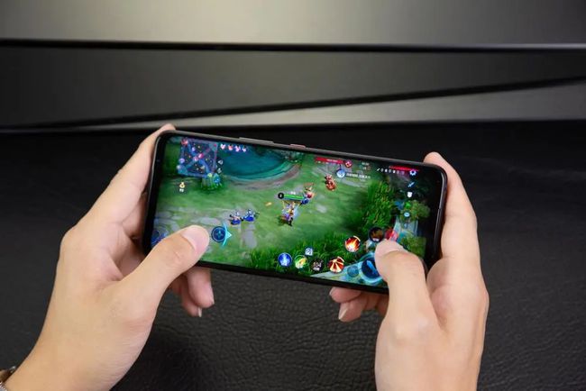 性价最高的游戏手机_高性价比游戏手机推荐2021_游戏性价比高的手机