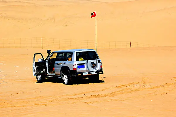 沙漠车子组装游戏手机版-打造完美沙漠越野车