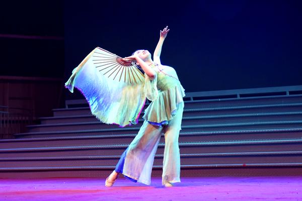 小瓦莉拉：从舞蹈迷到舞台女王