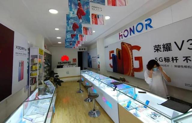 实体店的手机哪个好打游戏_实体店有没有游戏手机_实体店能买到什么游戏手机