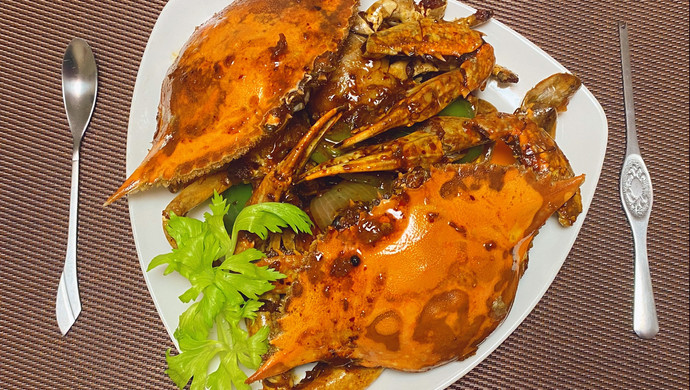 徐四-味蕾盛宴：小巷子的红烧肉vs香辣蟹，哪个更惊艳？