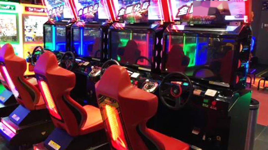 手机电玩游戏厅-霓虹灯下的游戏乐园，挑战技术极限，释放无限快