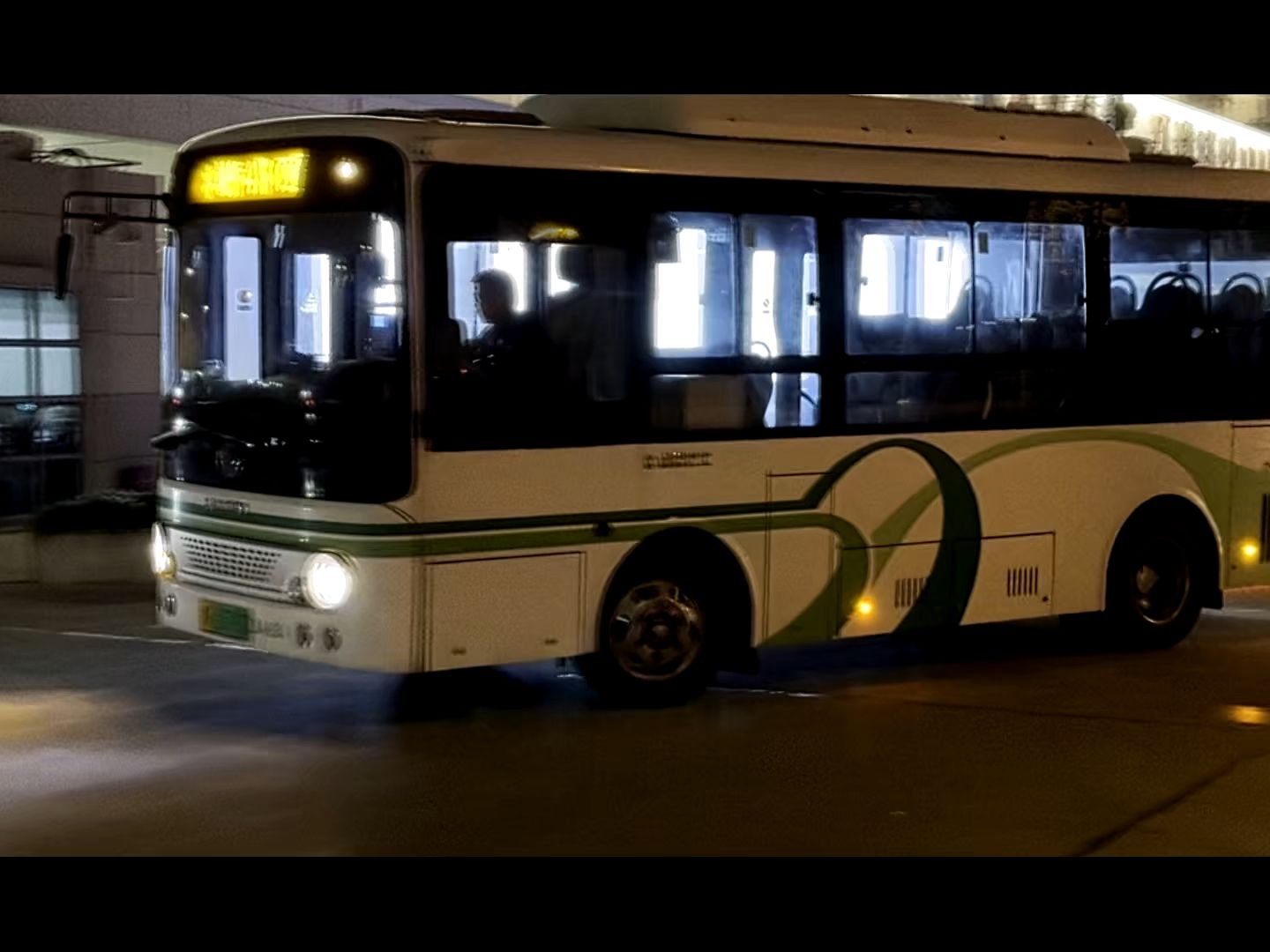 上海大巴车模拟游戏手机版_大巴车模拟游戏视频_模拟大巴车的游戏