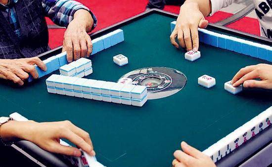 手机麻将多大会被逮进去_手机麻将游戏中提示多大_手机麻将多大算是赌博