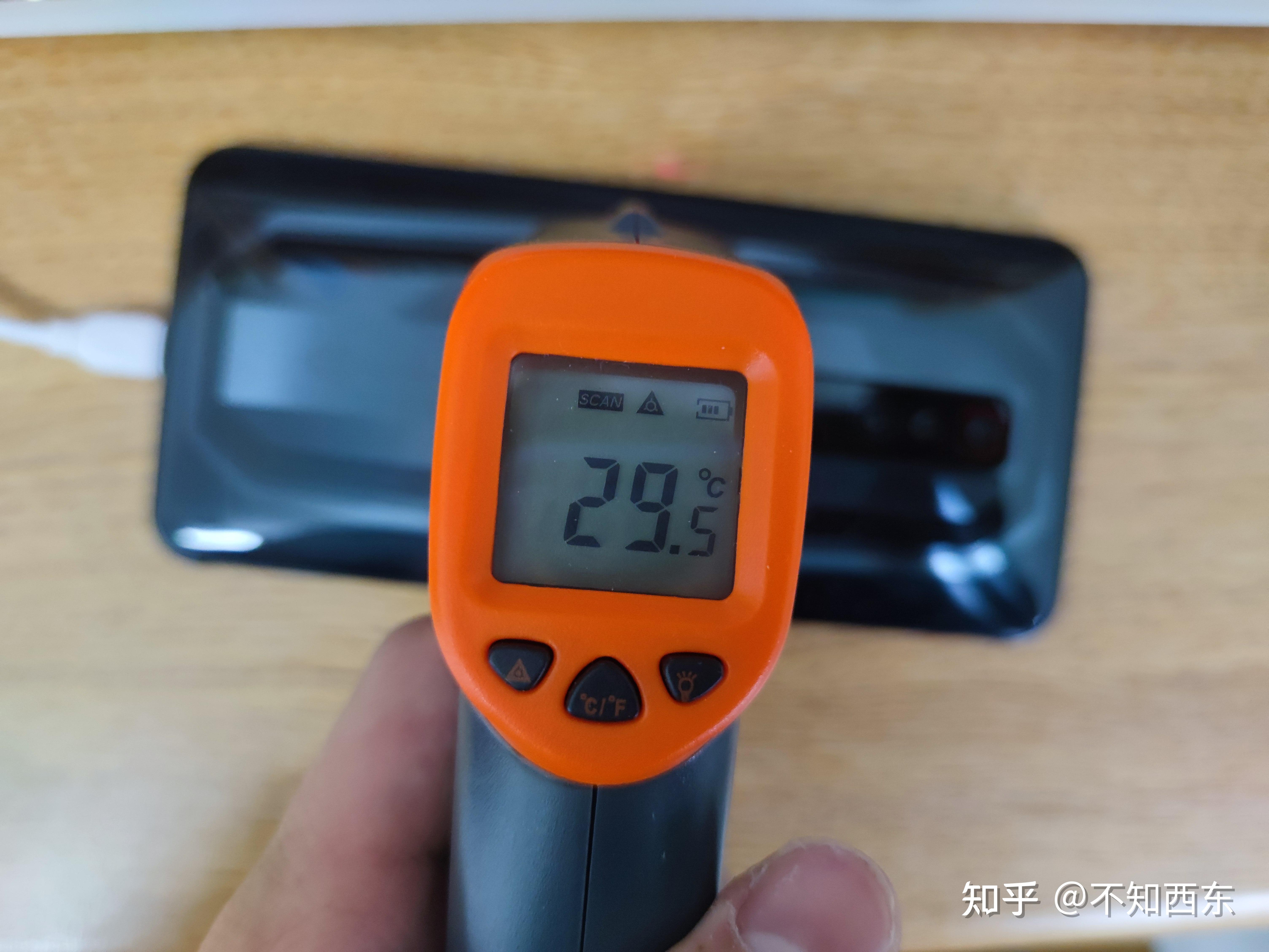 红魔游戏手机有什么缺点_红魔手机适合玩游戏吗_普通游戏用哪款红魔手机