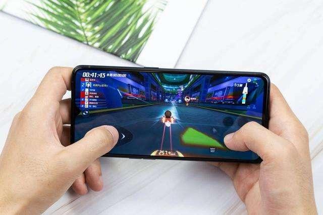 三级头盔原型_3d头盔游戏_有三级头盔的游戏手机