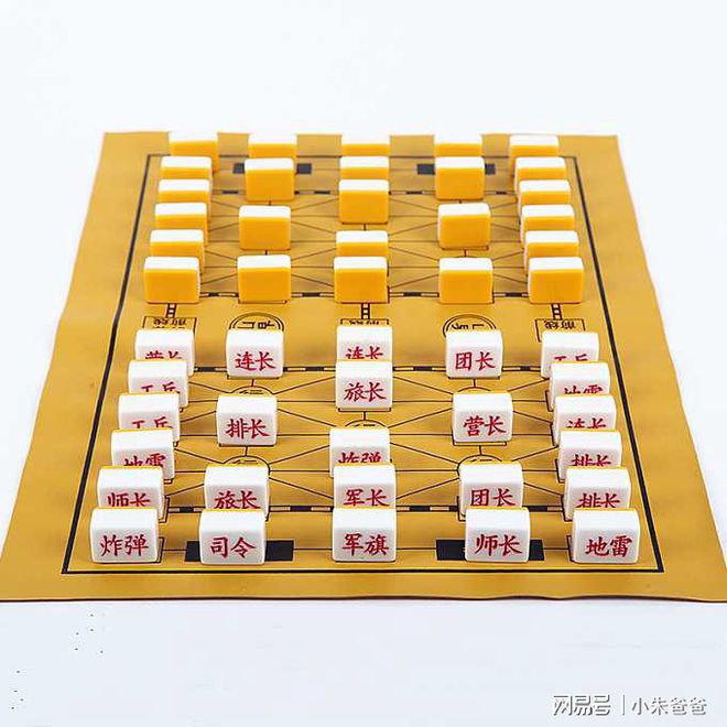 情侣对打手机游戏_情侣视频电话游戏_情侣睡觉玩手机打游戏视频