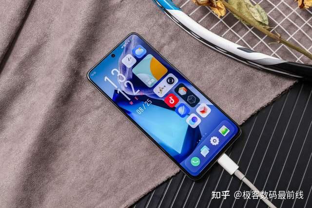 小的手机游戏_有没有最小的游戏手机_有没有手机小游戏