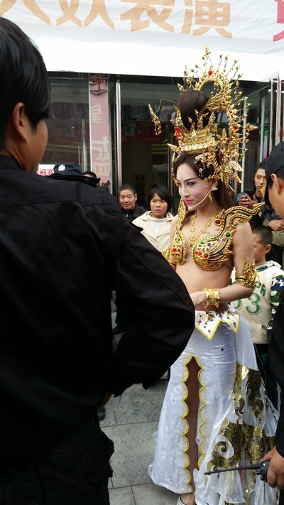 人妖手机游戏_主角是人妖的游戏_游戏人妖要是语音怎么办