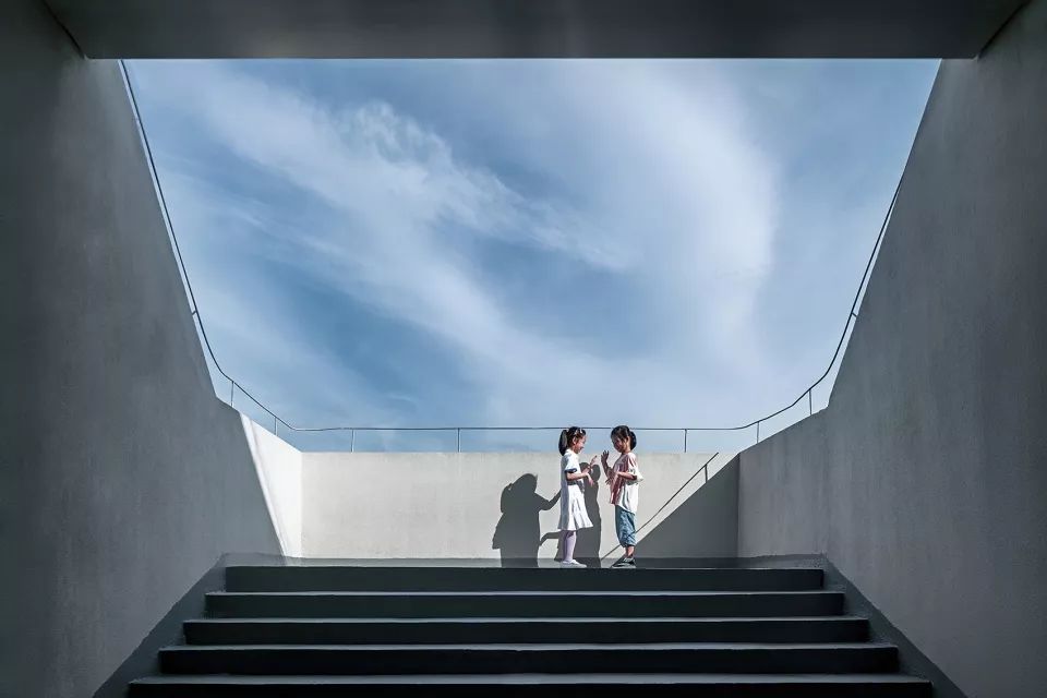 号孩子左右眼视力偏差大_44号孩子_号孩子高烧不退