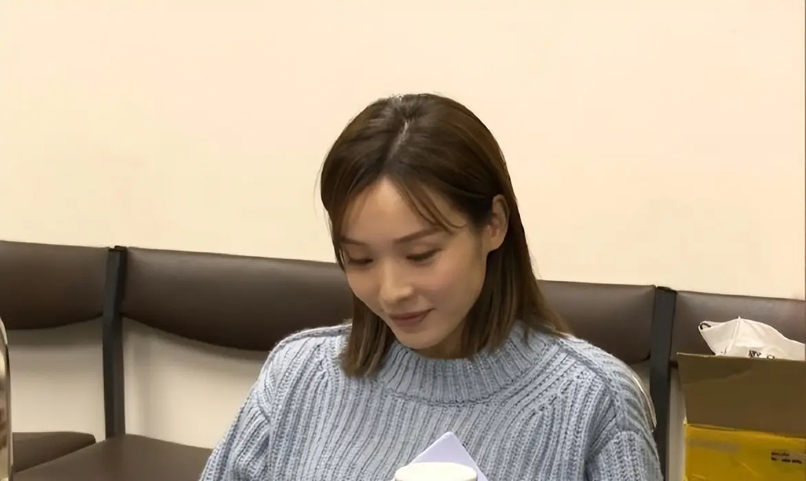 上原麻衣_上原麻衣上原亚衣_电影上原麻衣